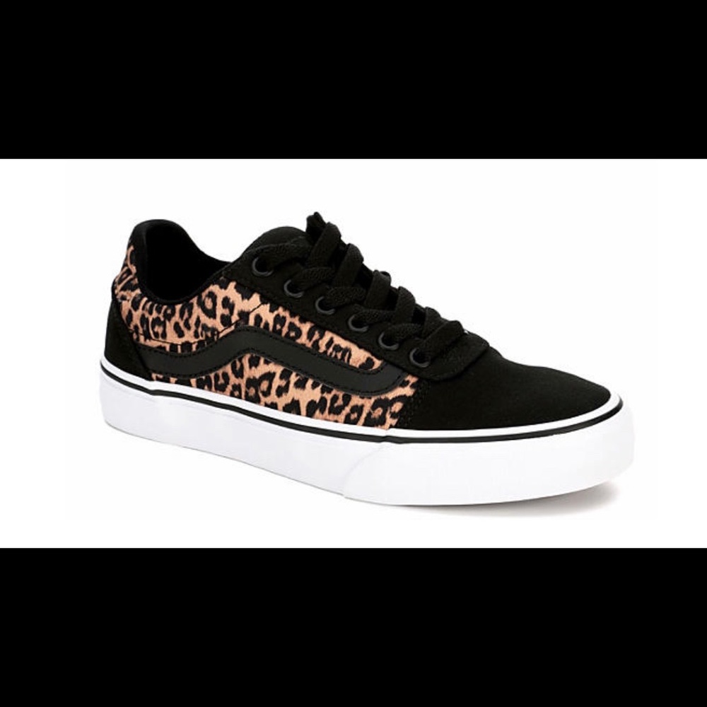 VANS Womens Ward Sneaker with Ortholite Cushion